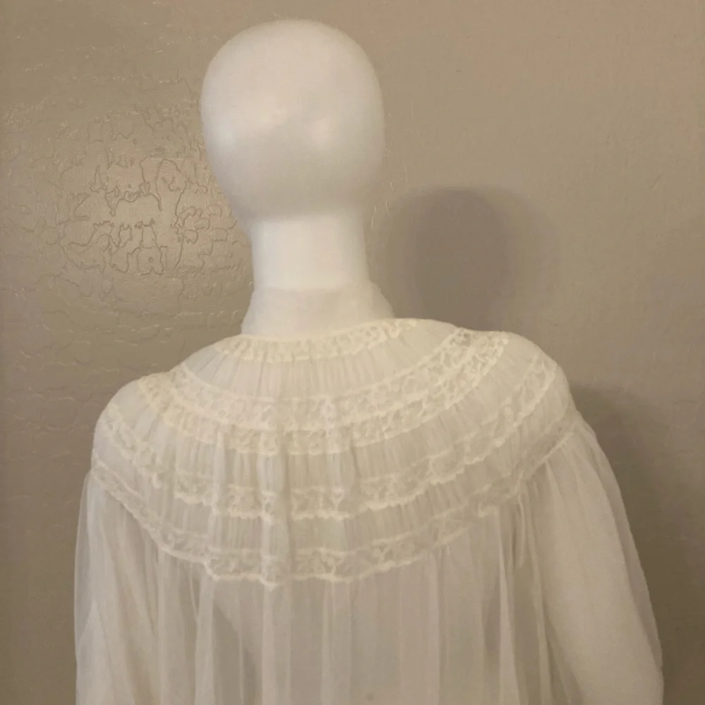 Vintage Sheer White Robe Medium_10